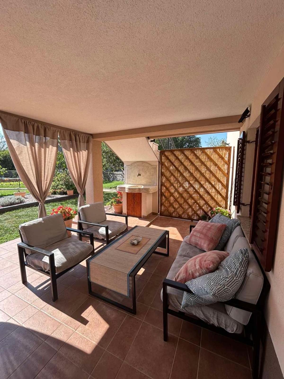 Apartmani Antonija Vozilici ภายนอก รูปภาพ